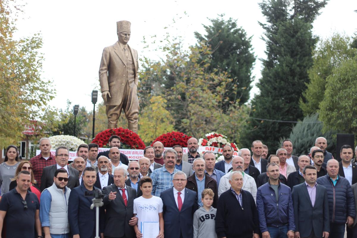 Eskoop'ta Atatürk Heykeli Açılışı Yapıldı
